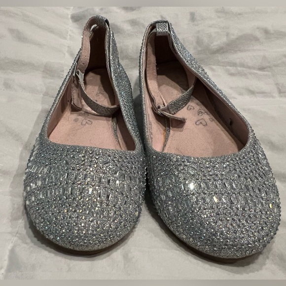 Olive & Edie Shimmer Flat Dress Shoe - Picture 2 of 9